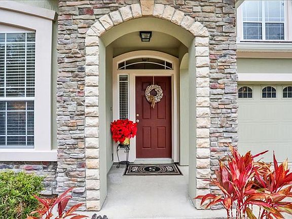 2nd image of 122 Abbeyhill Ln