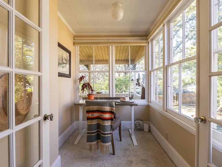 323 Clay St — Photo 13
