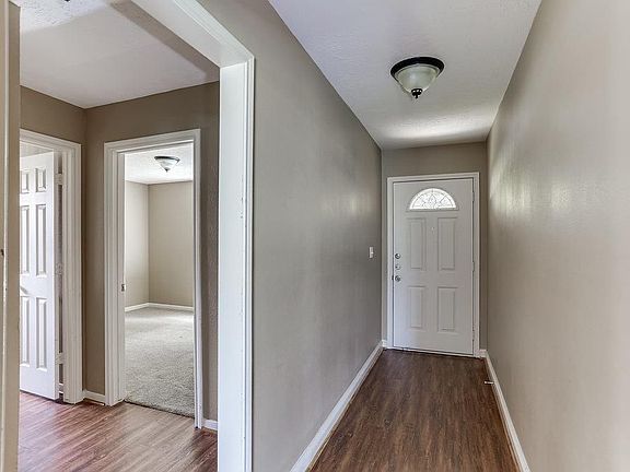 5th image of 1227 Mission Dr