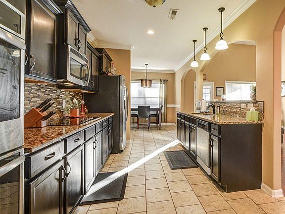 3rd image of 2865 McManus Cir