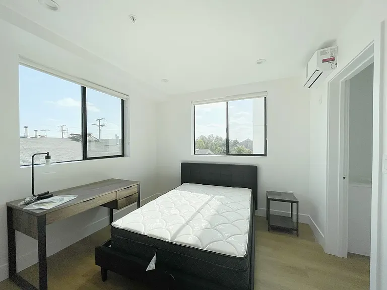 9 3098 1/2 Normandie Ave — Photo 28