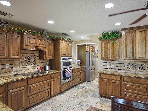 5th image of 1154 Fell Ln