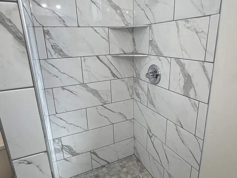 1280 S Barrington Ave #10 — Photo 15