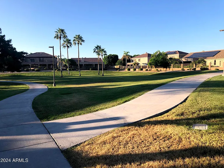 6471 W Adobe Dr — Photo 20