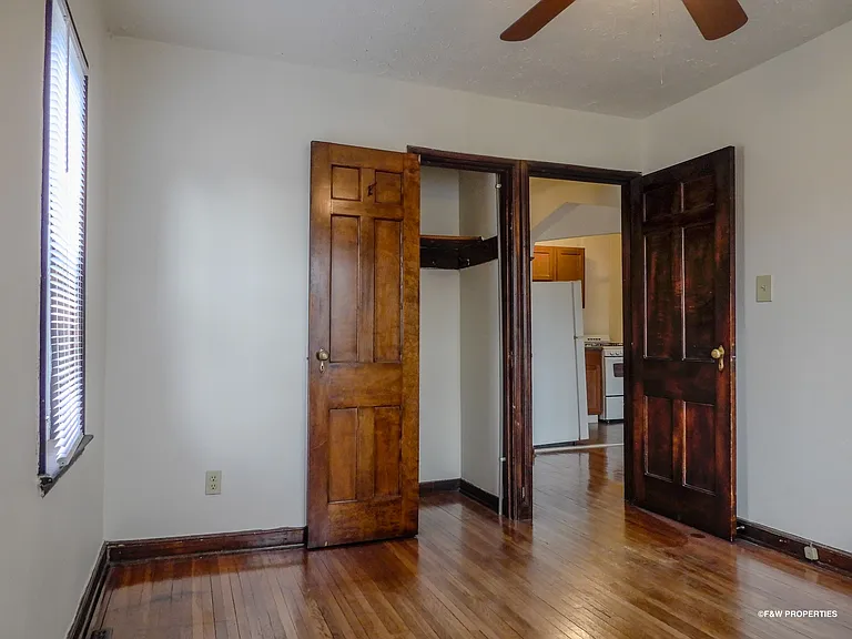 1514 E Long St — Photo 13