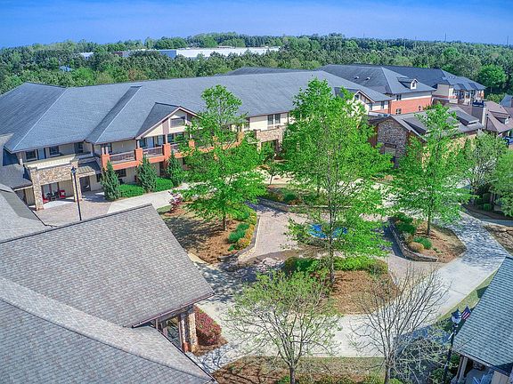 4th image of 1220 Satellite Blvd #143
