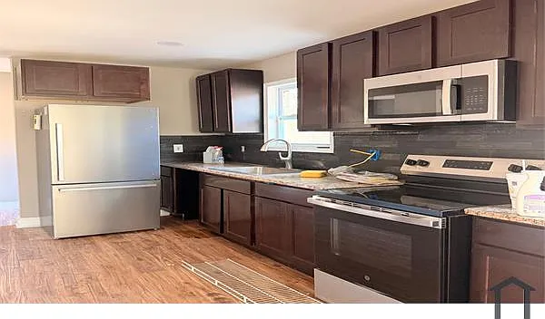 1152 Cottrell St — Photo 10