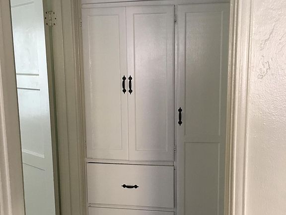 4th image of 55 Ximeno Ave APT B