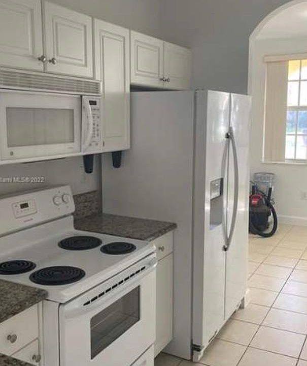1st image of 3395 NE 13th Circle Dr
