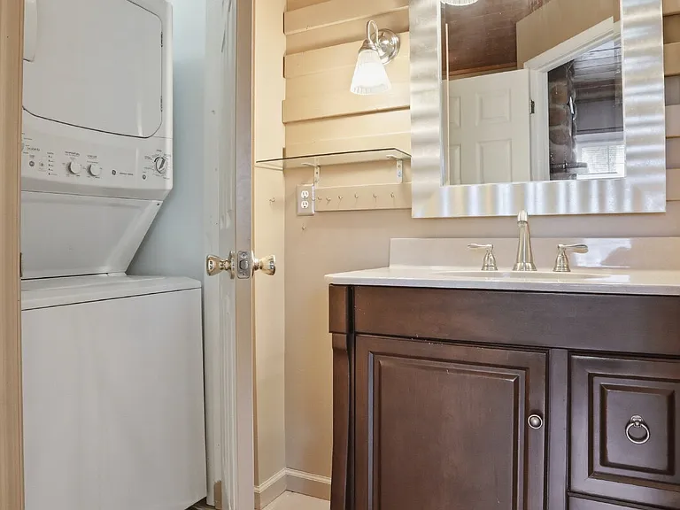 808 Marquette Dr — Photo 17