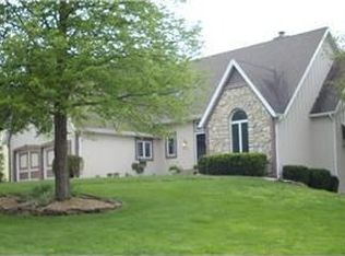 1425 S Summer Pl, Springfield, MO 65809