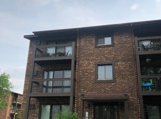 8614 Lexington Cir #2E, Orland Park, IL 60462