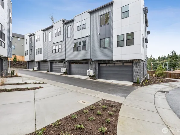 18805 99th Court NE #D, Bothell, WA 98011