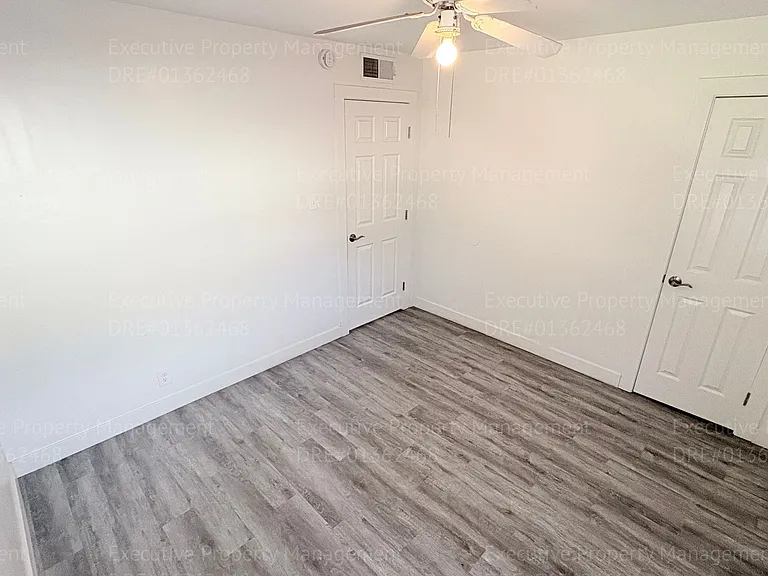 2238 Lindora St — Photo 28