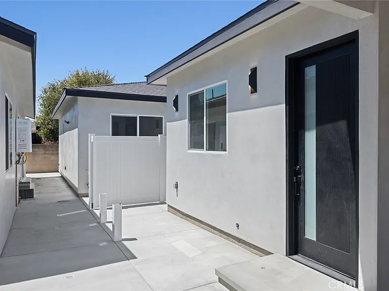 7649 Melvin Ave — Photo 10