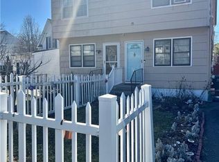 1177 Chopsey Hill Rd, Bridgeport, CT 06606