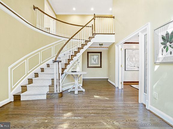 4th image of 2904 Brians Hill Ln