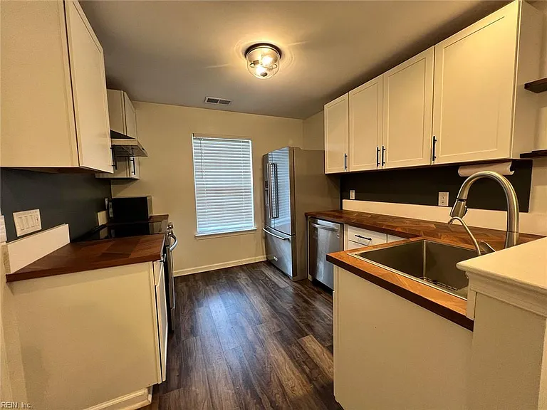 120 Misty Ridge Ln — Photo 32