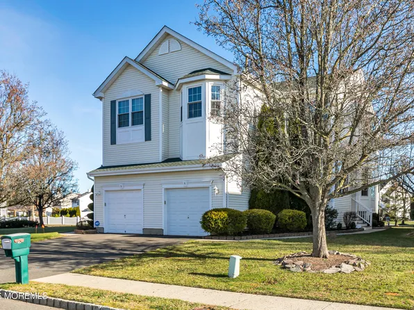 9 Bismark Street, Tinton Falls, NJ 07712