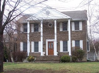 1 Sylvan Park Dr, Newburgh, NY 12550