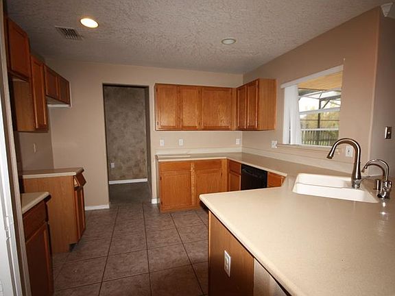 3rd image of 1040 Catfish Creek Ct