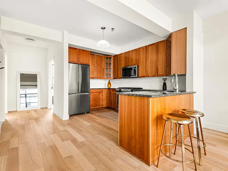 300 Communipaw Ave #212 — Photo 5