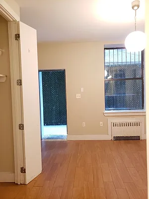 Rented by Signature Property Realty | media 25