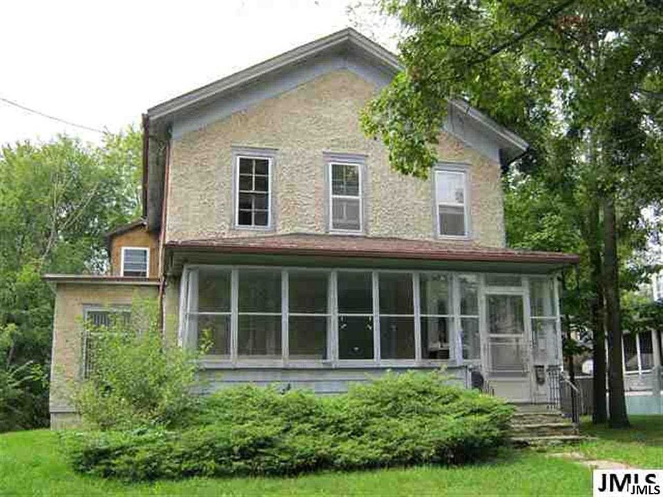 2nd image of 412 3rd St