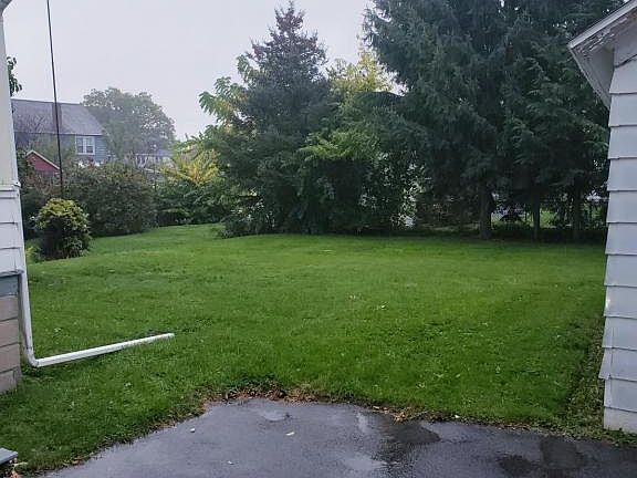 5th image of 120 Cadillac St