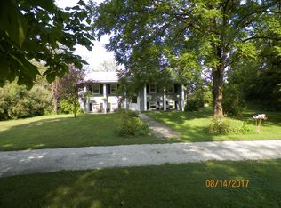 1545 Hickory Point Rd, Metamora, IL 61548