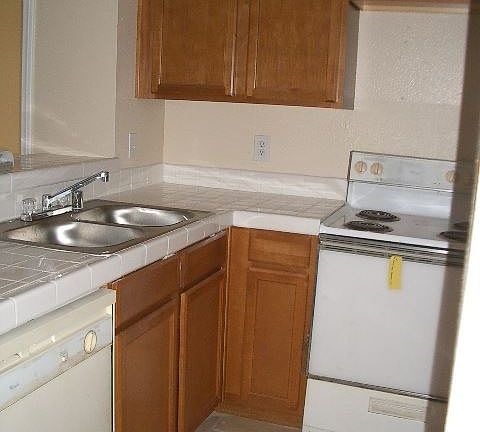 4th image of 3078 Broadway Unit 112