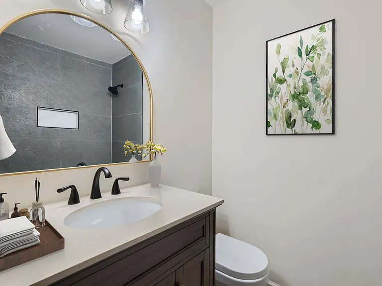 808 Hill Wood Dr — Photo 9