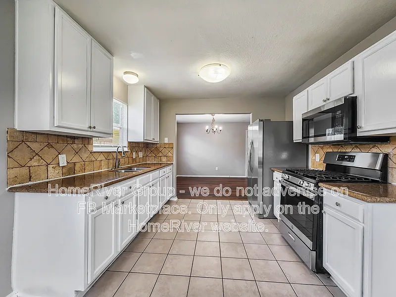 3 bed, 2.5 bath, 1763 sqft, $1,855 — Photo 2