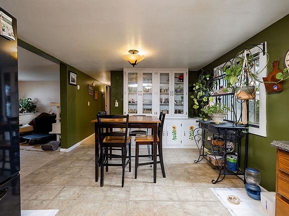 5th image of 3053 Hawkwood Ct