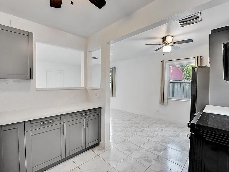 1836 SW 9th Ave — Photo 19