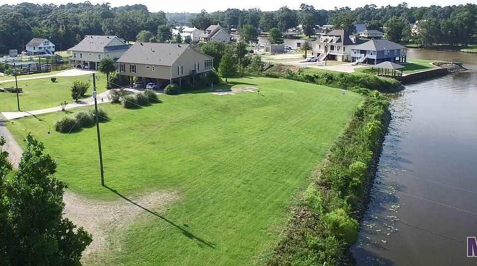 1st image of 45282 Marina Dr