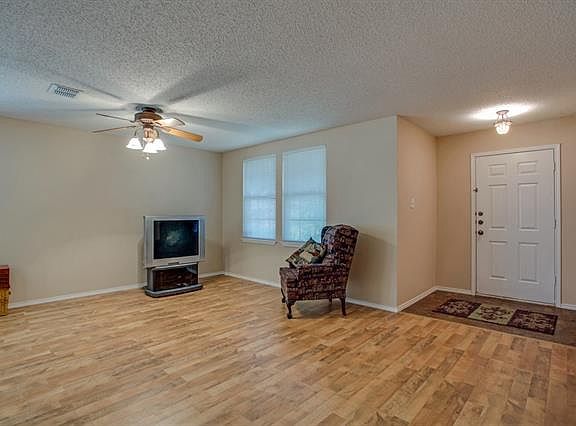 4th image of 2649 Mariners Ct