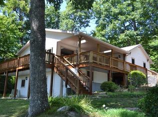25 Rocky Knob Rd, Fairview, NC 28730