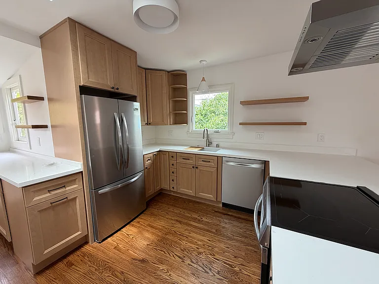 2108 Grant St — Photo 1