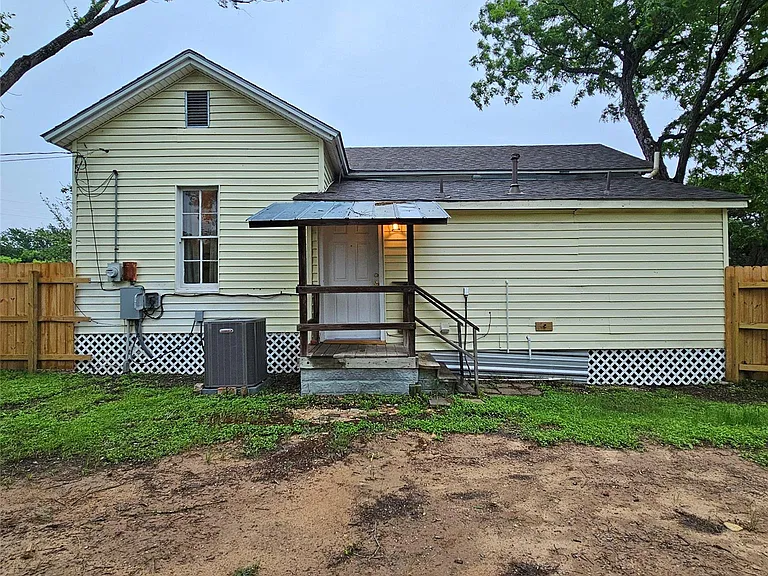 401 Shaw St — Photo 36