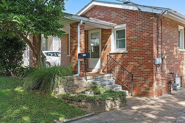 1st image of 10807 Charles Pl