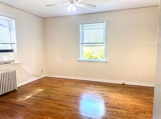 (Undisclosed Address), Great Neck, NY 11021