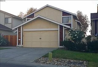 2208 Old Creek Cir photo 1