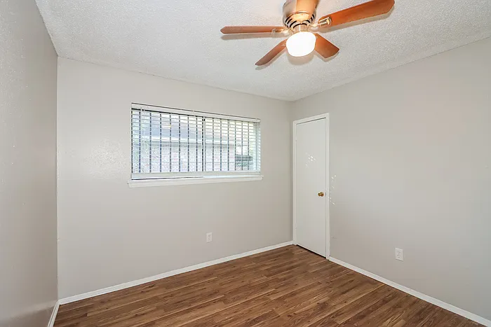 11750 Murr Way — Photo 14
