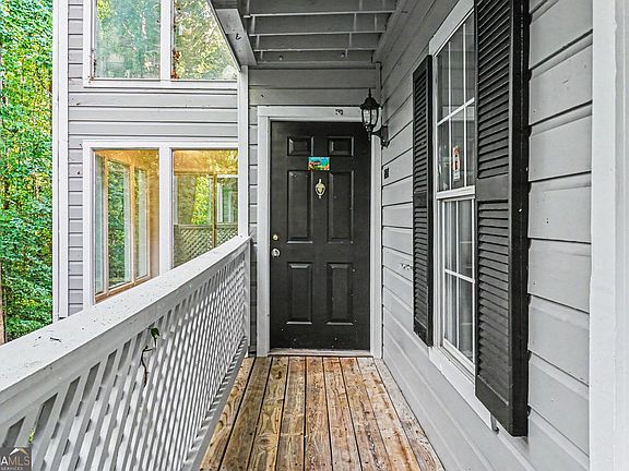 3rd image of 1201 Vicksburg Pl