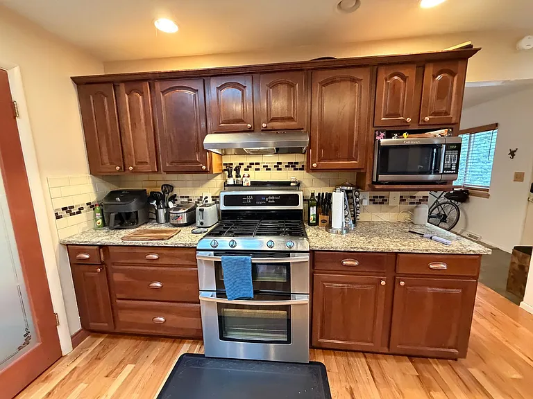 9080 Cypress Dr — Photo 3