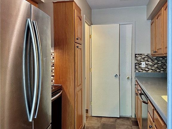 5th image of 13842 Oakbrook Dr #3842