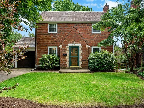 2394 Hollywood Dr, Pittsburgh, PA 15235