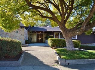 101 Serra Dr, Vallejo, CA 94590