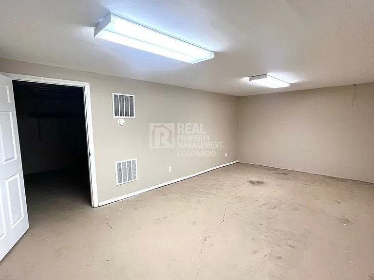 3005 E Fountain Blvd — Photo 16